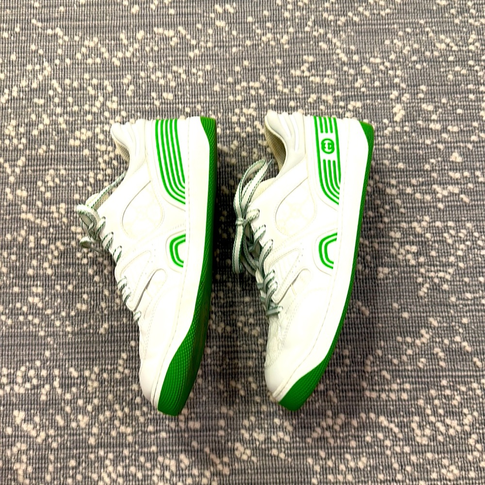 Gucci basketball sneaker white with bright green accents, size 42.